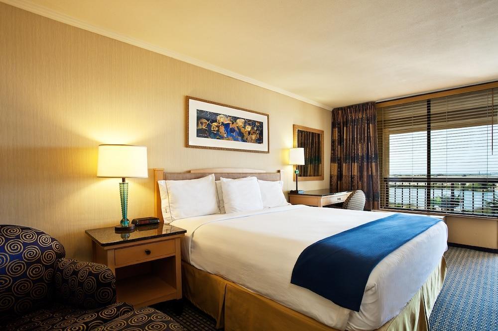 Holiday Inn Express At Monterey Bay By Ihg Seaside Luaran gambar